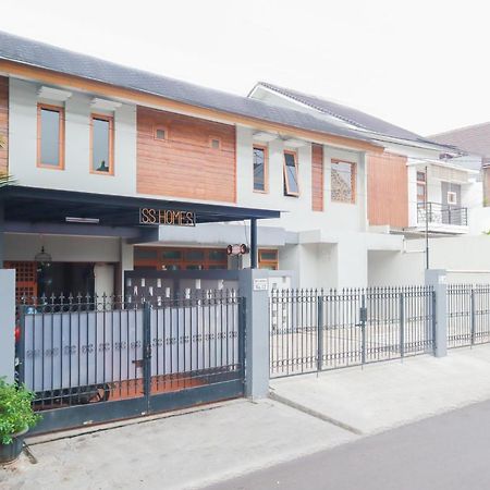 Oyo 2196 Ss Homes Giacarta Esterno foto