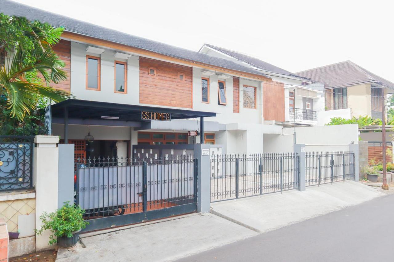 Oyo 2196 Ss Homes Giacarta Esterno foto
