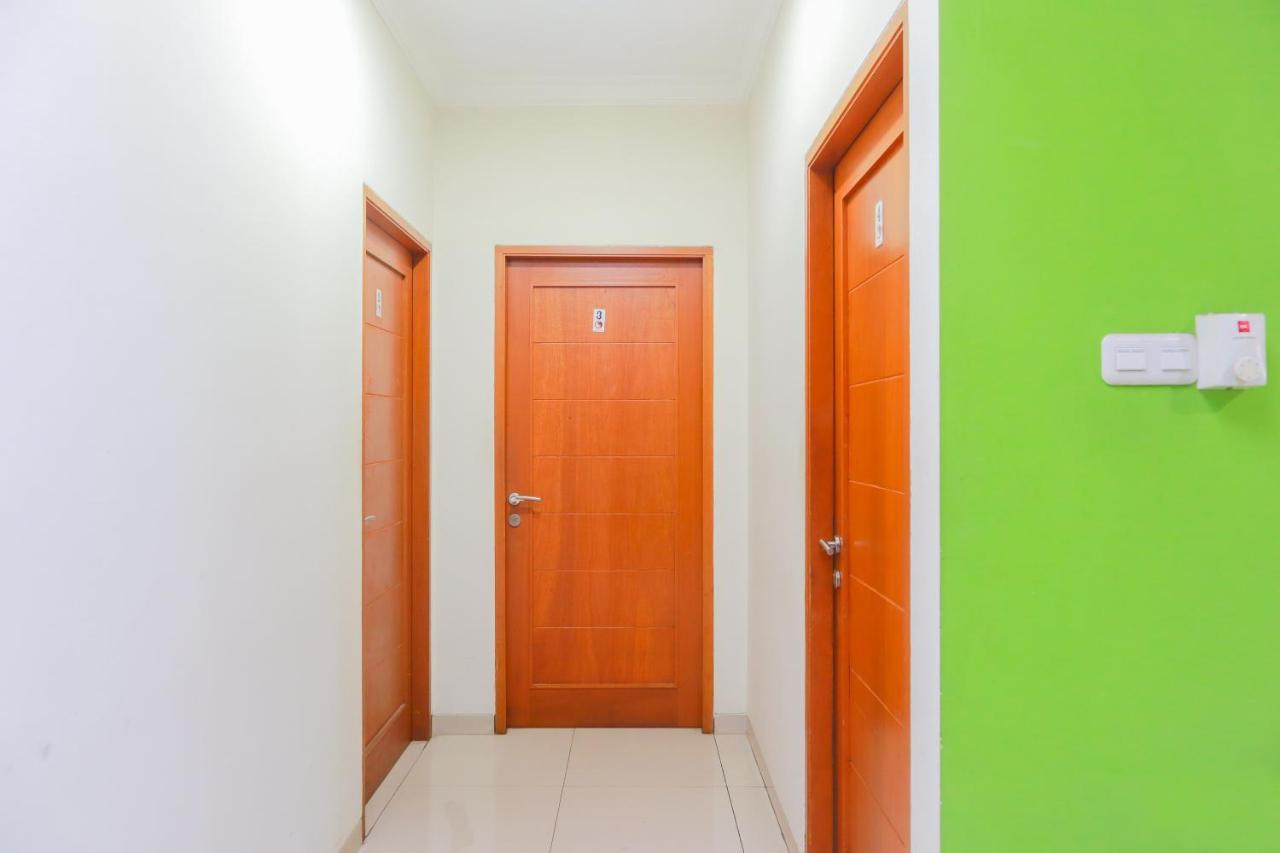 Oyo 2196 Ss Homes Giacarta Esterno foto